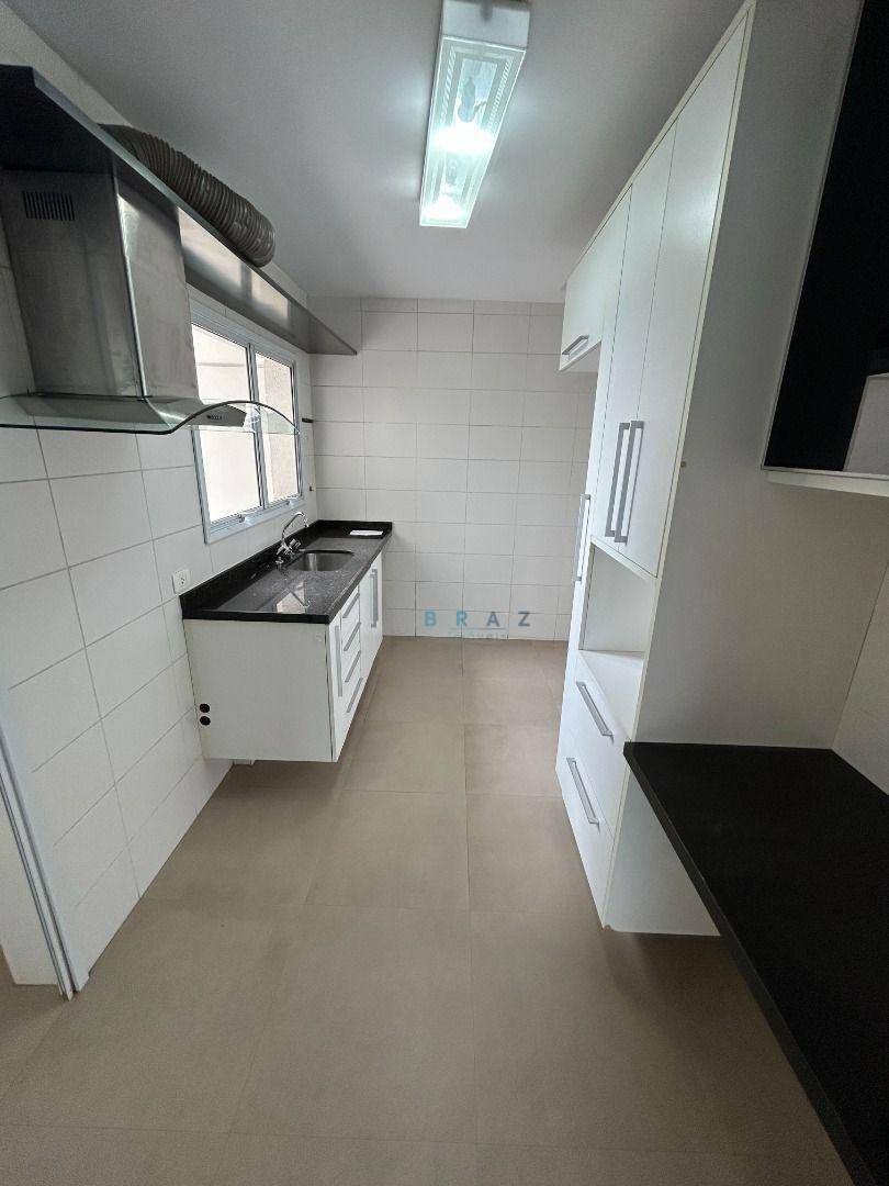 Apartamento para alugar com 2 quartos, 113m² - Foto 17