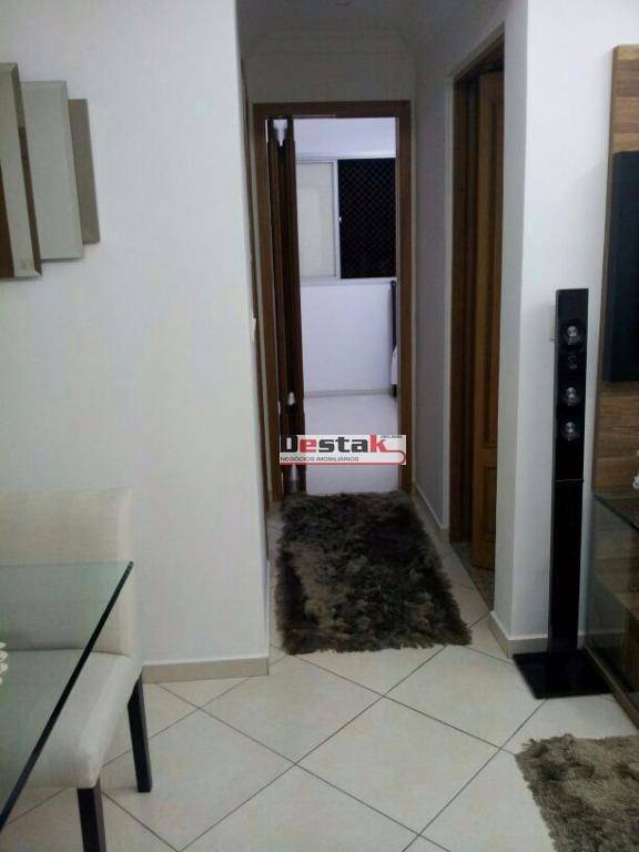 Apartamento à venda com 2 quartos, 56m² - Foto 2