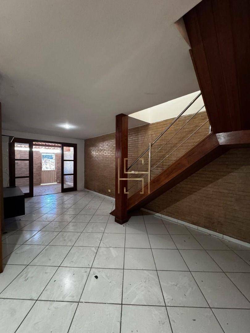 Casa à venda com 3 quartos, 140m² - Foto 8