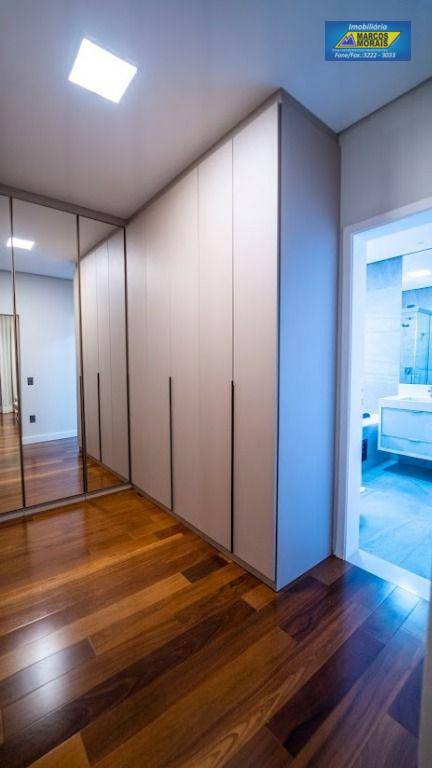 Casa de Condomínio à venda com 4 quartos, 560m² - Foto 11