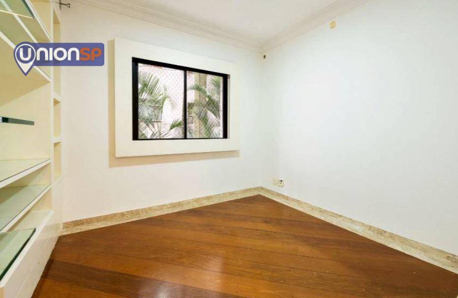 Apartamento à venda com 3 quartos, 197m² - Foto 8