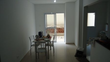 Apartamento à venda com 2 quartos, 75m² - Foto 2