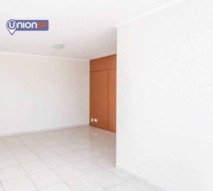 Apartamento à venda com 2 quartos, 72m² - Foto 2