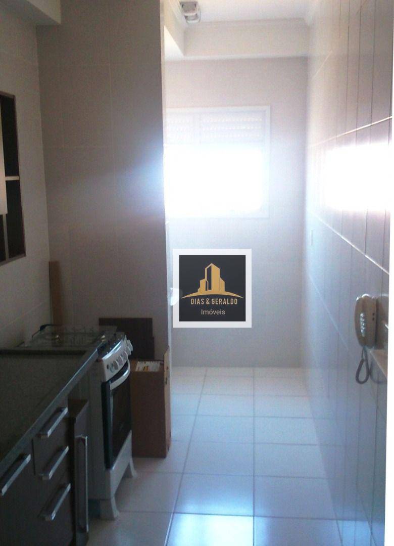 Apartamento para alugar com 2 quartos, 50m² - Foto 9