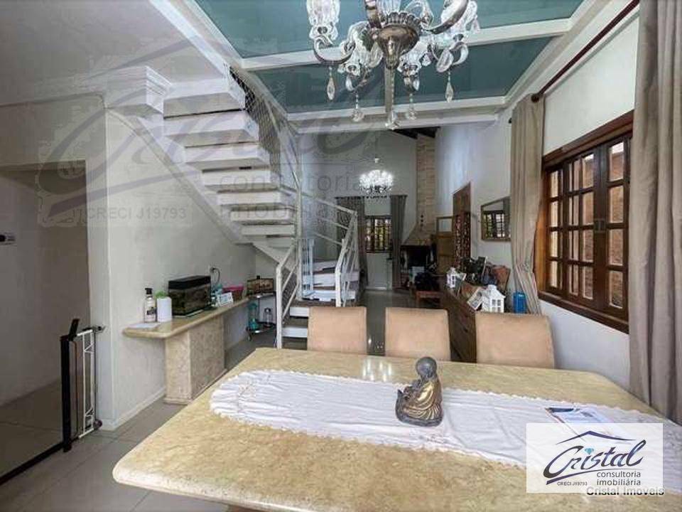 Casa à venda com 3 quartos, 180m² - Foto 2