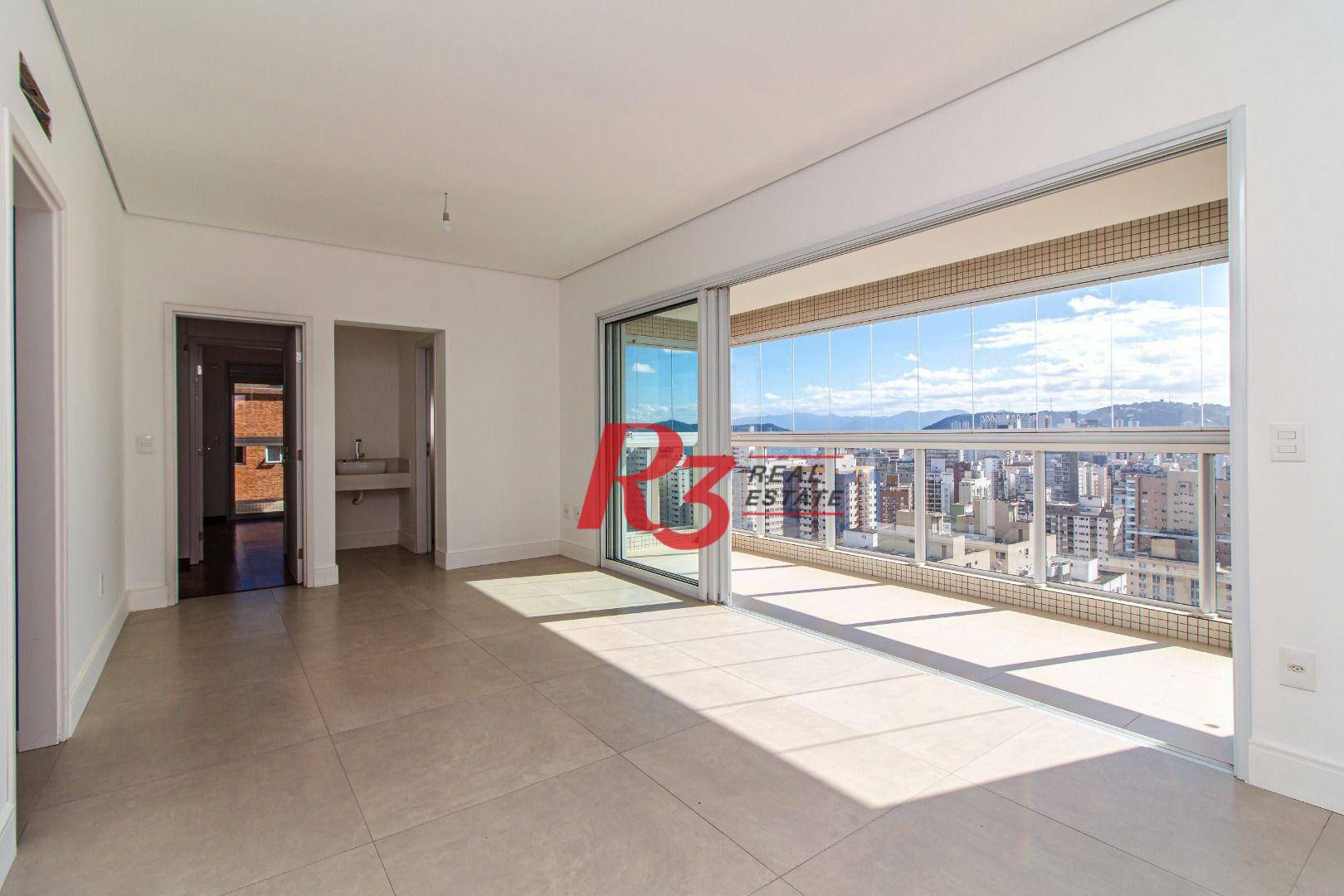 Apartamento à venda com 3 quartos, 160m² - Foto 1