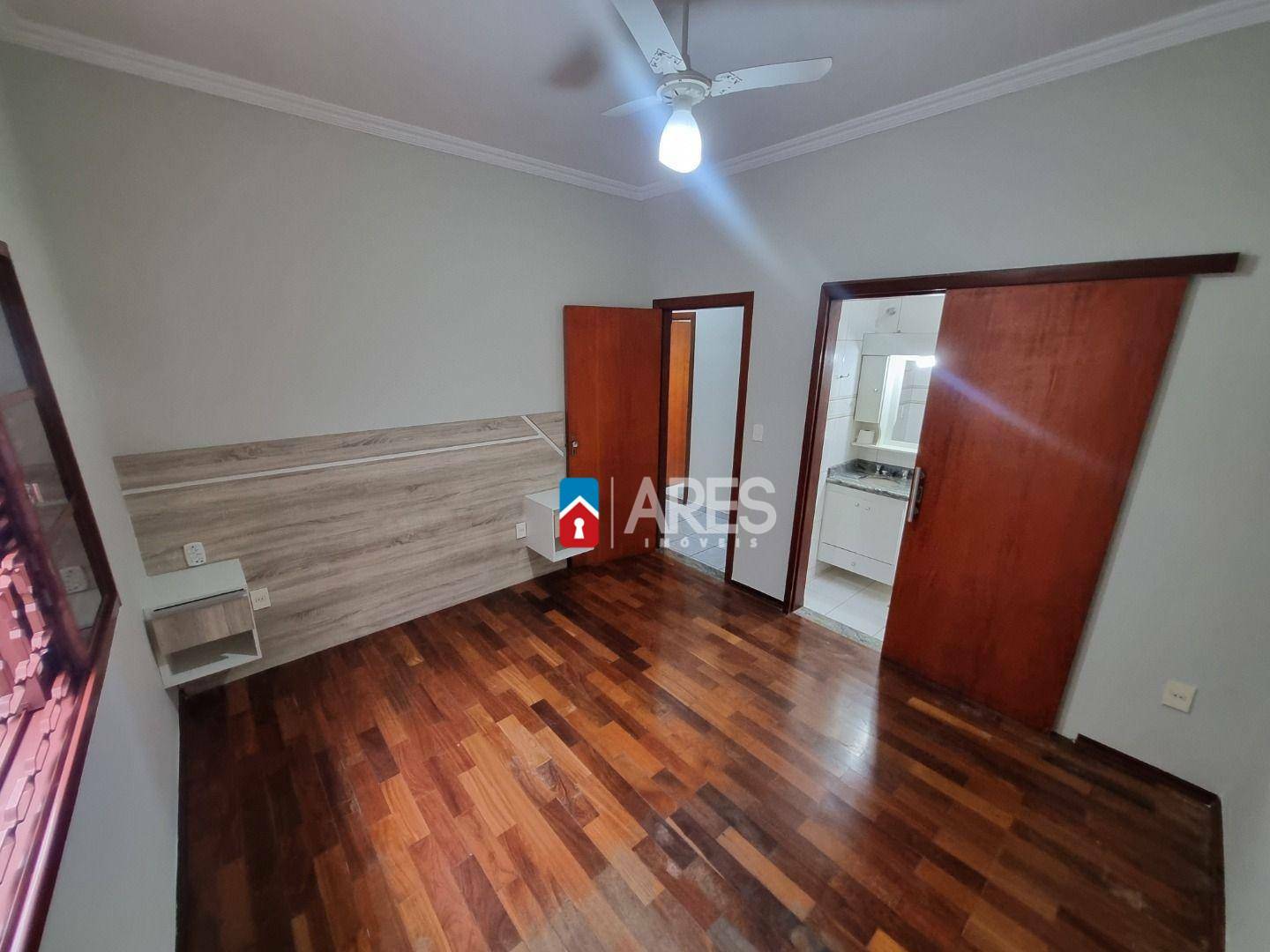 Casa para alugar com 3 quartos, 190m² - Foto 21