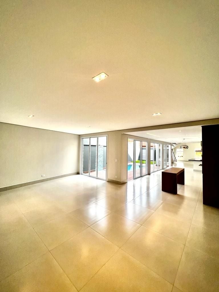 Casa à venda com 4 quartos, 367m² - Foto 14