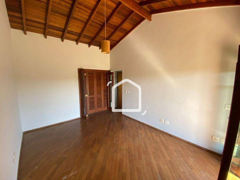 Casa para alugar com 4 quartos, 300m² - Foto 17