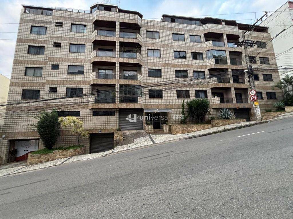 Cobertura para alugar com 3 quartos, 208m² - Foto 1