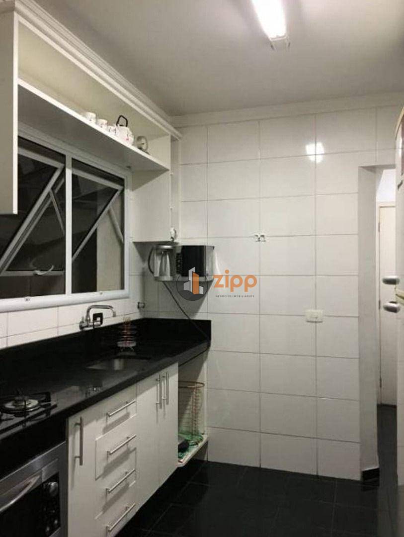 Apartamento à venda com 2 quartos, 67m² - Foto 3