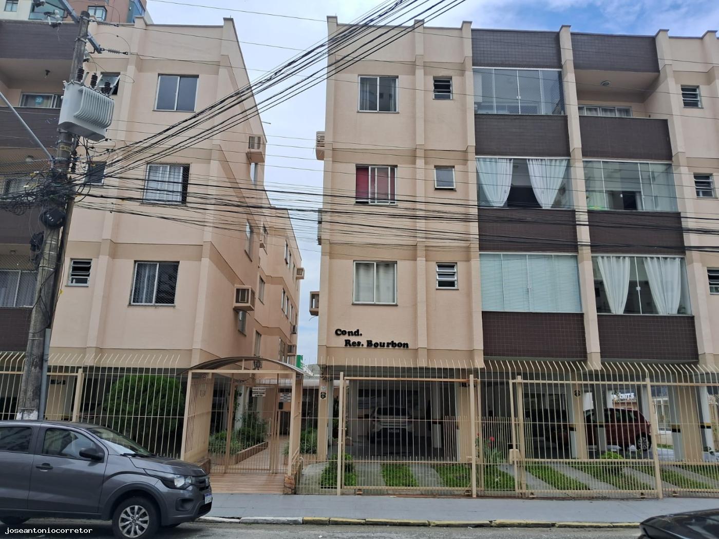 Apartamento à venda com 2 quartos, 55m² - Foto 3