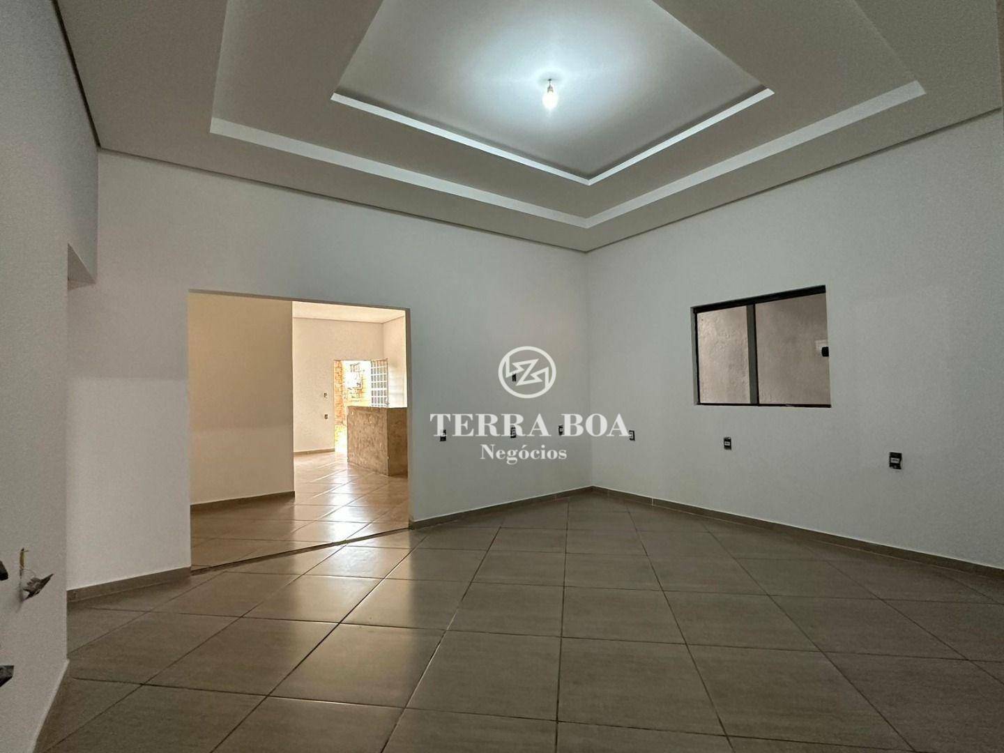 Casa à venda com 2 quartos, 150m² - Foto 2