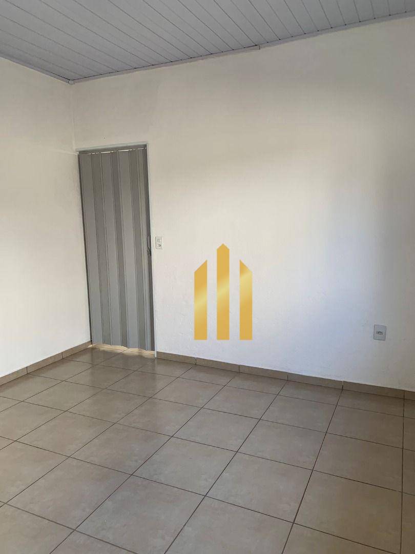 Casa para alugar com 1 quarto, 45m² - Foto 11