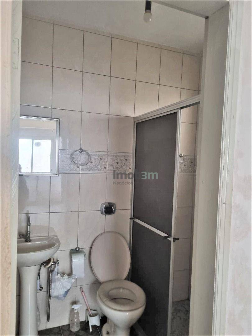 Casa à venda com 3 quartos, 200m² - Foto 24