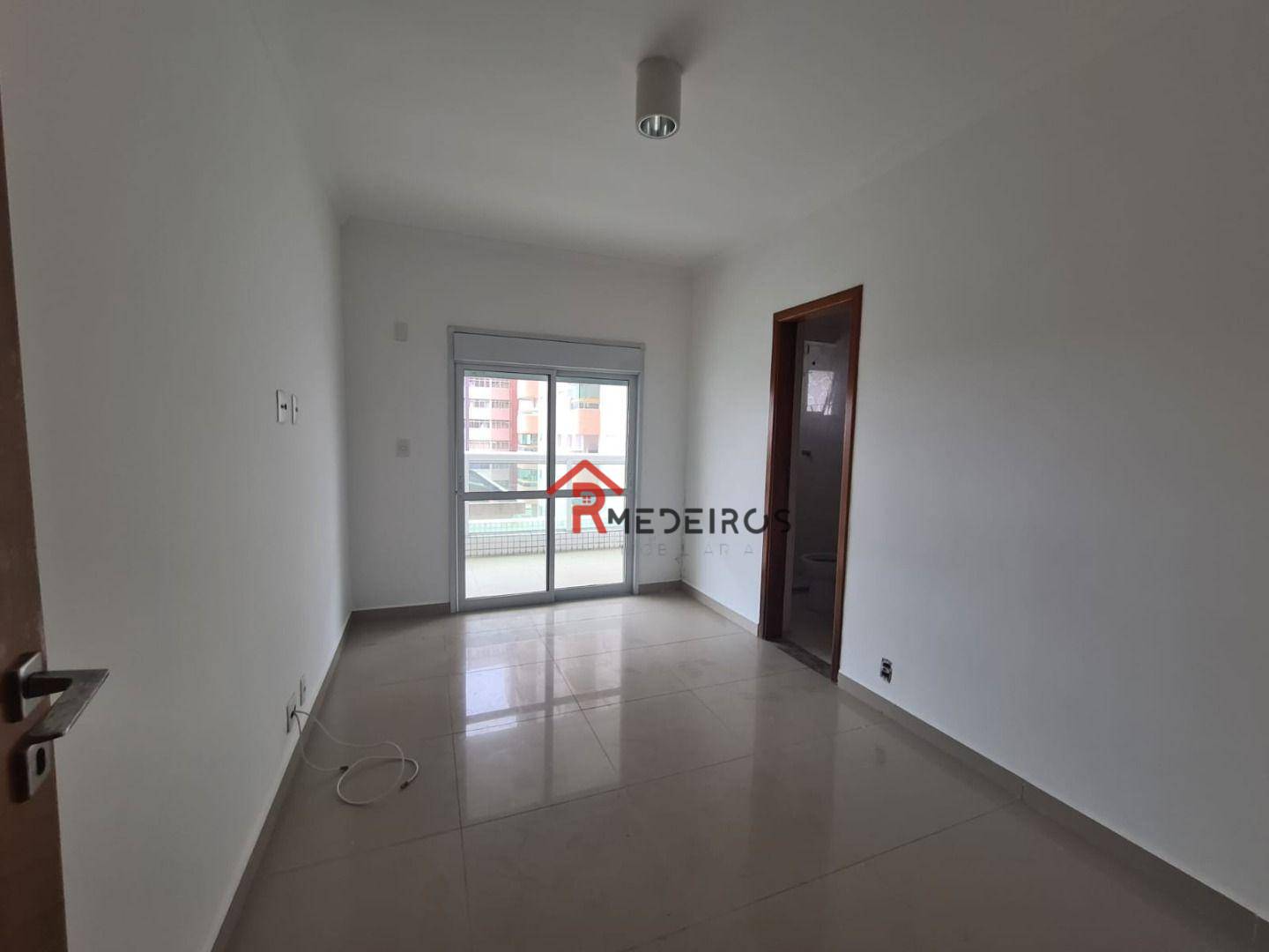 Apartamento para alugar com 2 quartos, 95m² - Foto 10