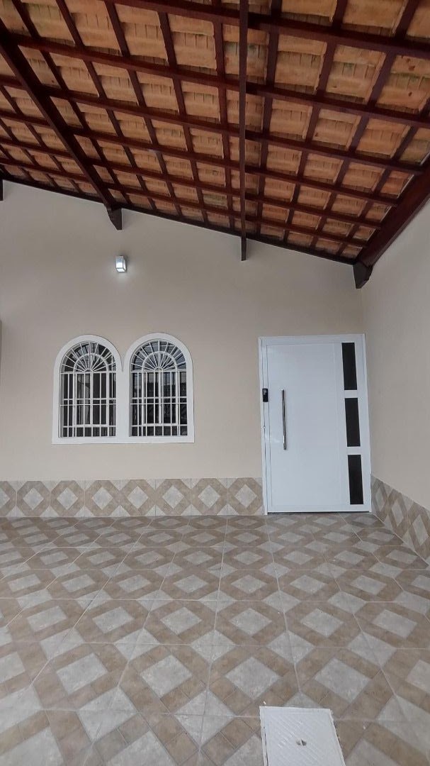 Casa à venda com 3 quartos, 75m² - Foto 3