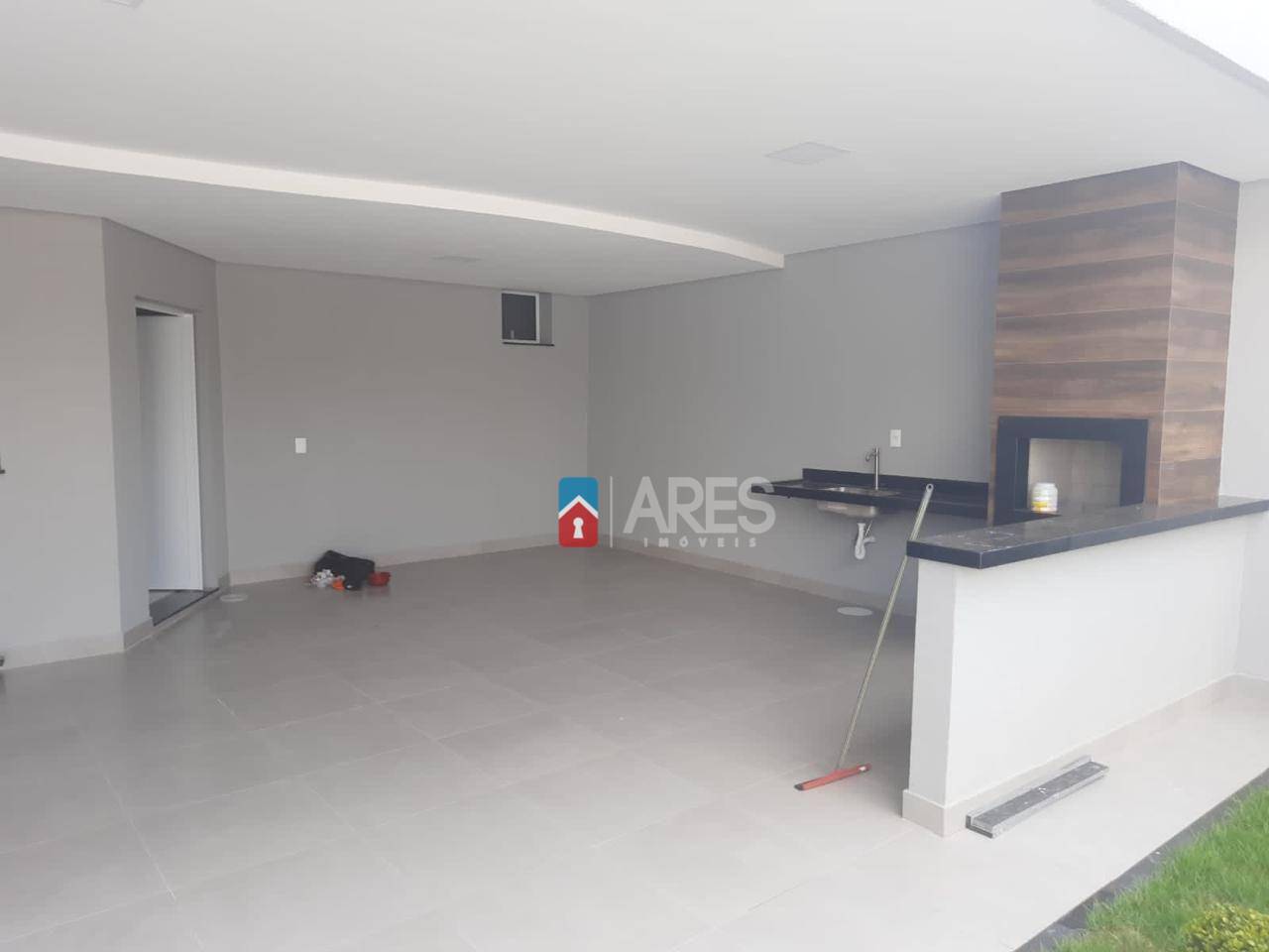 Casa à venda com 3 quartos, 192m² - Foto 3