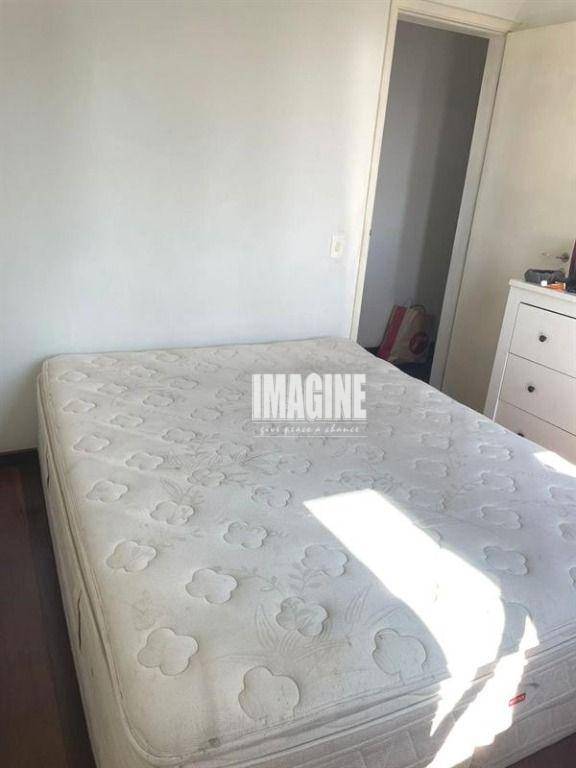 Apartamento à venda com 3 quartos, 63m² - Foto 4