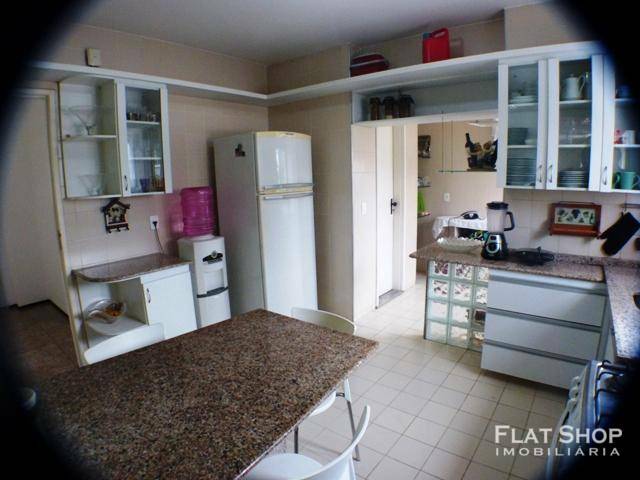 Apartamento à venda com 4 quartos, 170m² - Foto 8