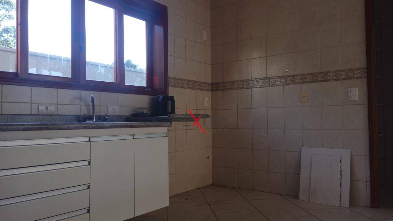 Casa de Condomínio para alugar com 3 quartos, 330M2 - Foto 23