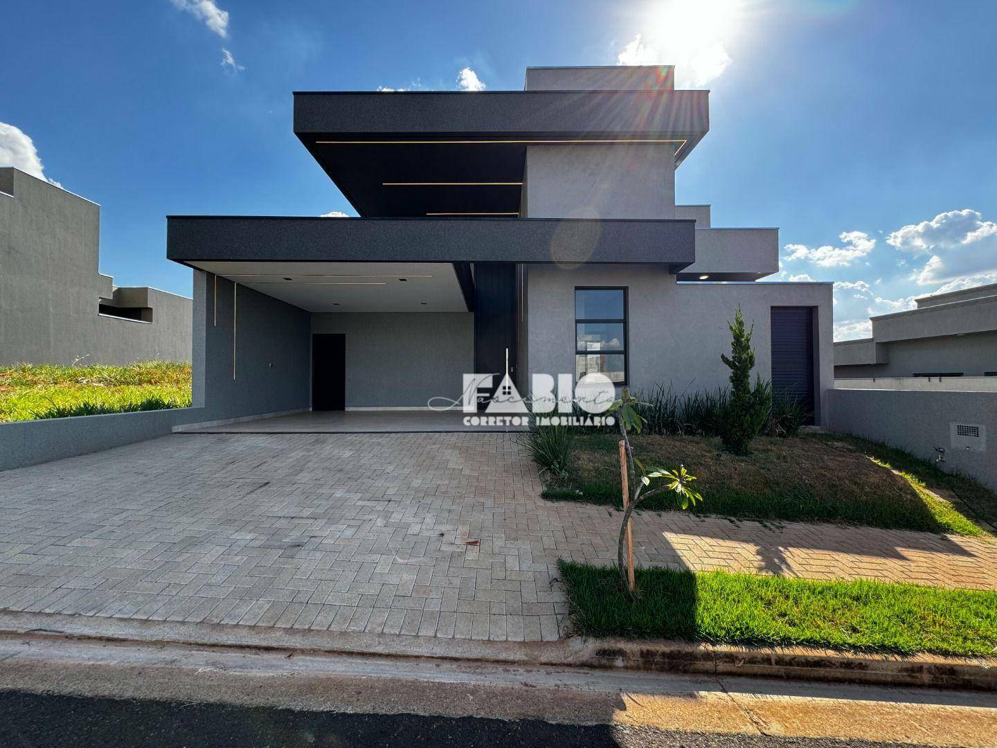 Casa de Condomínio à venda com 3 quartos, 165m² - Foto 1