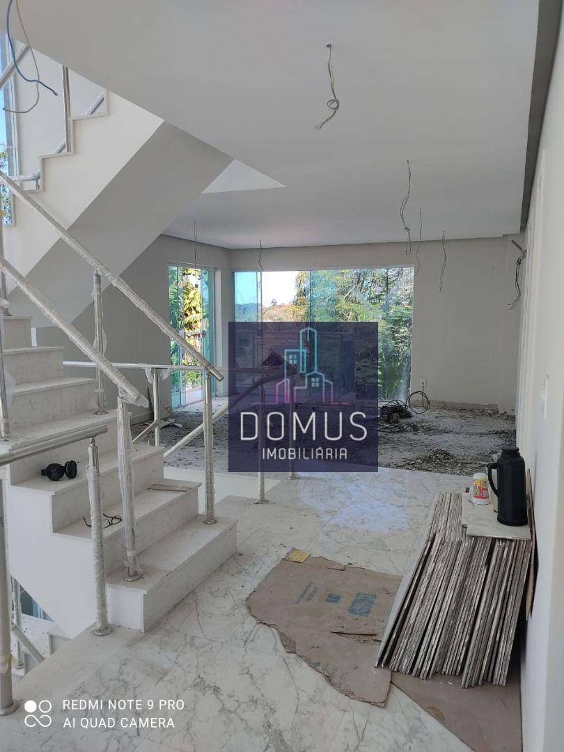 Casa à venda com 5 quartos, 350m² - Foto 26