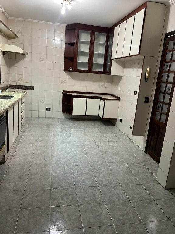 Sobrado à venda com 3 quartos, 232m² - Foto 25