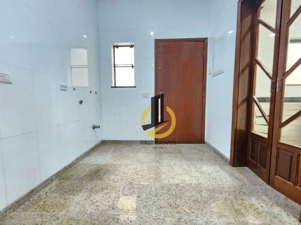 Sobrado à venda com 3 quartos, 354m² - Foto 22