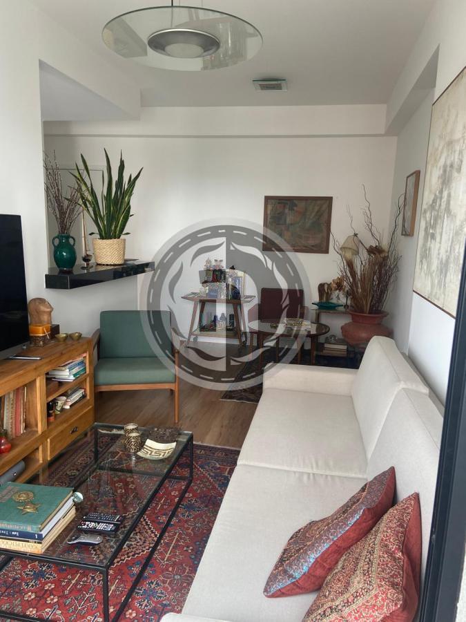 Apartamento à venda com 2 quartos, 62m² - Foto 1