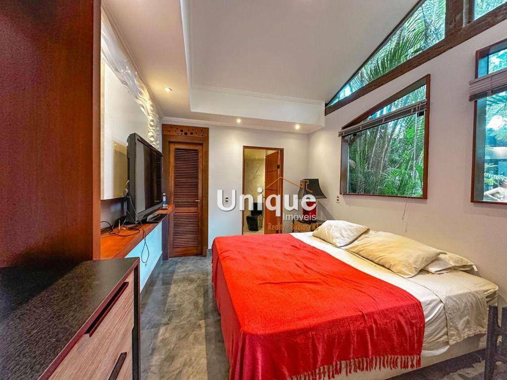 Casa à venda com 4 quartos, 360m² - Foto 35