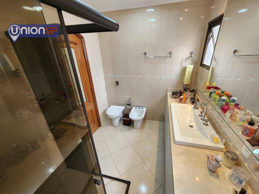 Apartamento à venda com 3 quartos, 235m² - Foto 15