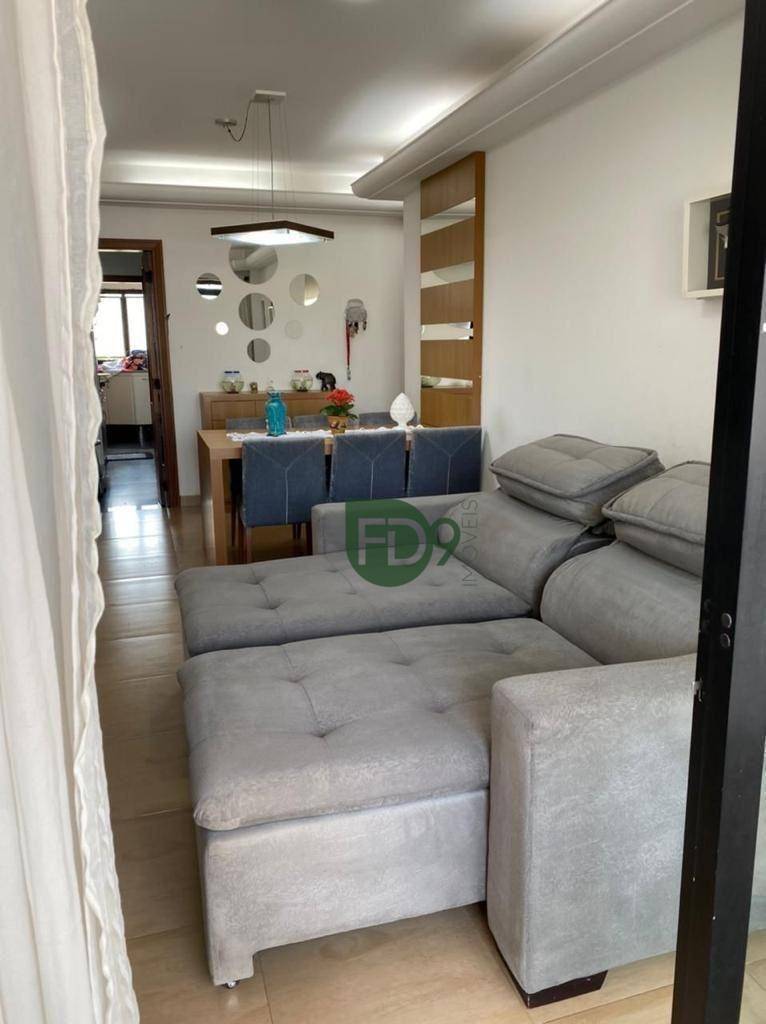 Apartamento à venda com 3 quartos, 130m² - Foto 3