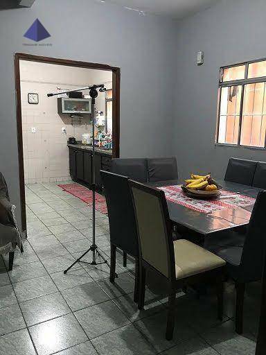 Sobrado à venda com 3 quartos, 220m² - Foto 3