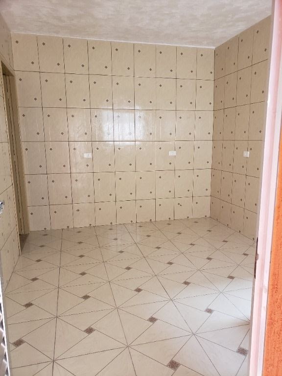 Casa à venda com 3 quartos, 130m² - Foto 2