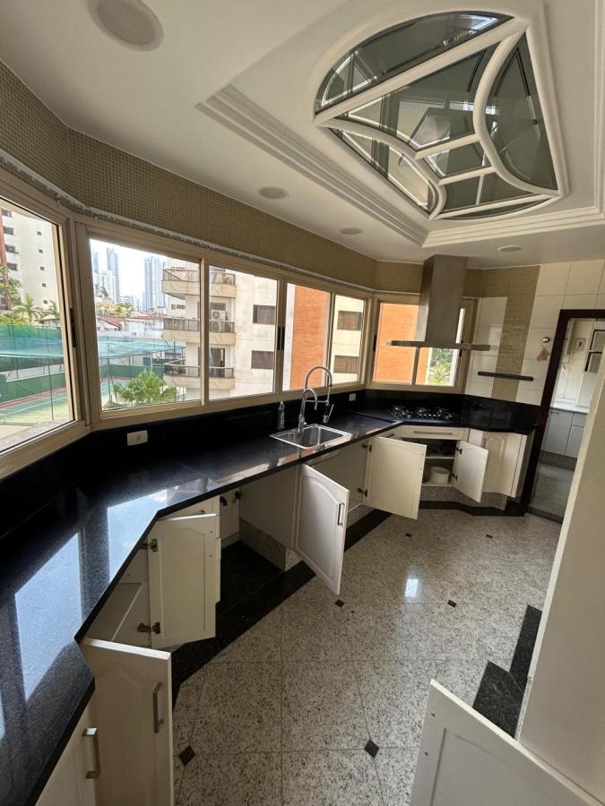 Apartamento à venda com 4 quartos, 336m² - Foto 12