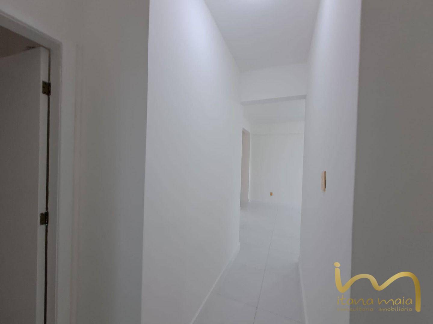 Apartamento à venda com 2 quartos, 70m² - Foto 15