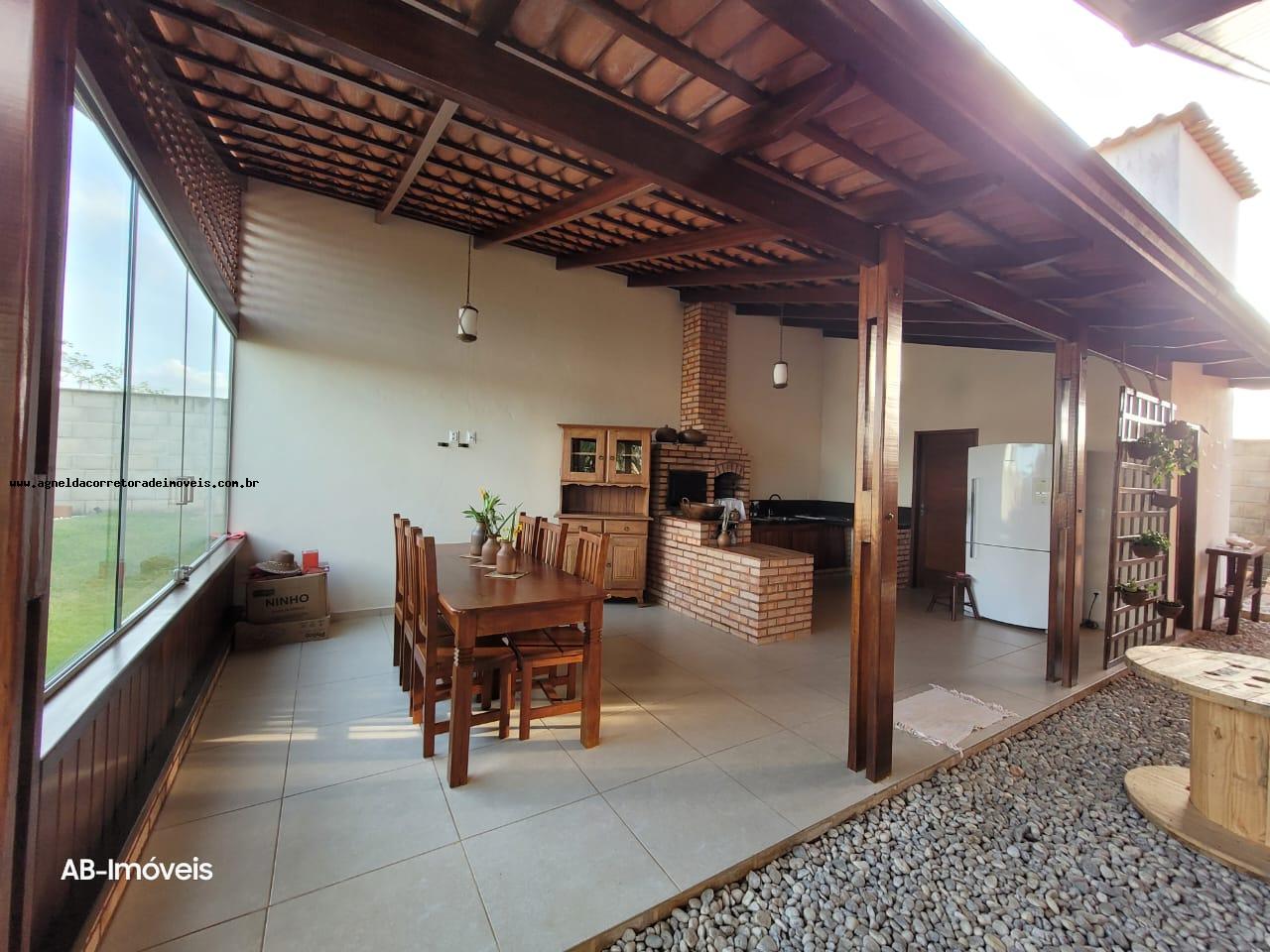 Casa de Condomínio à venda com 3 quartos, 199m² - Foto 8