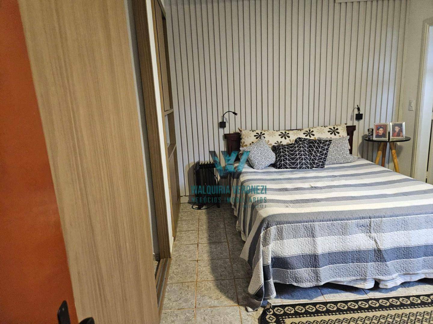 Casa à venda com 4 quartos, 194m² - Foto 9