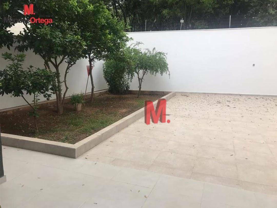 Casa à venda com 3 quartos, 234m² - Foto 15