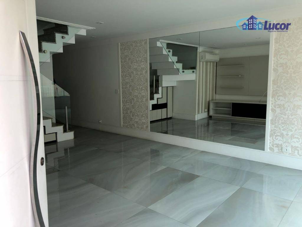 Sobrado à venda com 3 quartos, 270m² - Foto 2