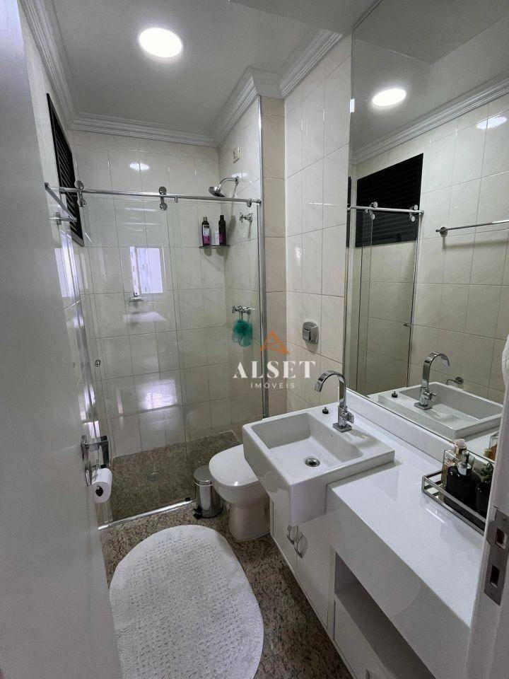 Apartamento à venda com 3 quartos, 87m² - Foto 18