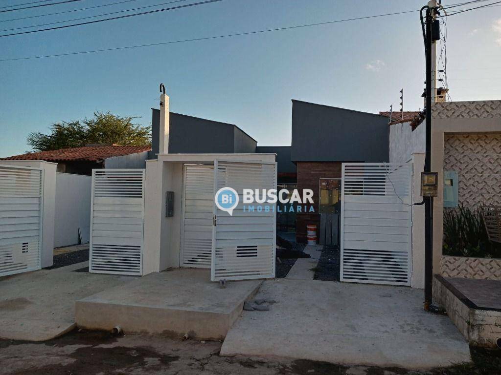 Casa à venda com 3 quartos, 88m² - Foto 2