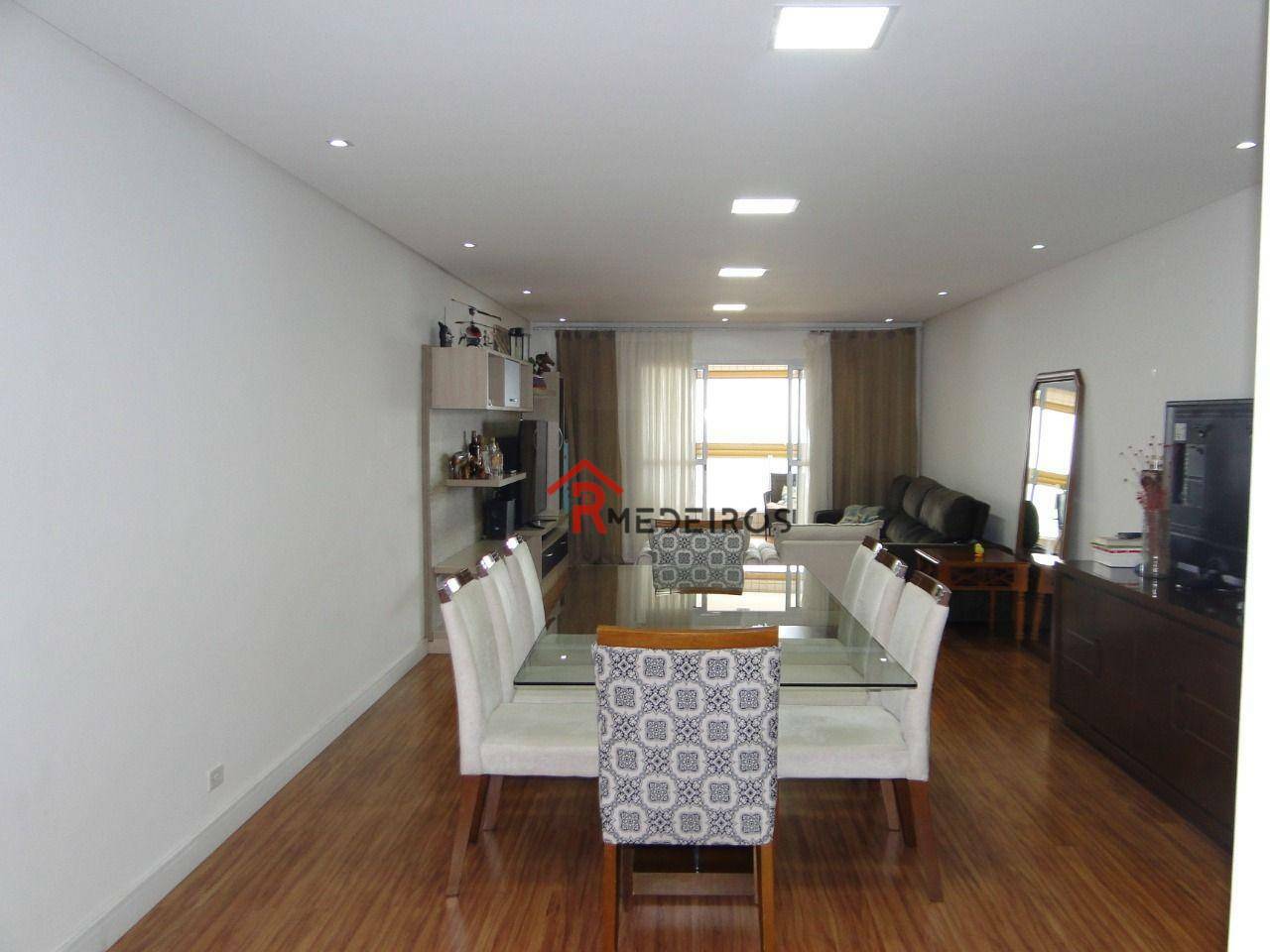 Apartamento à venda com 3 quartos, 204m² - Foto 2