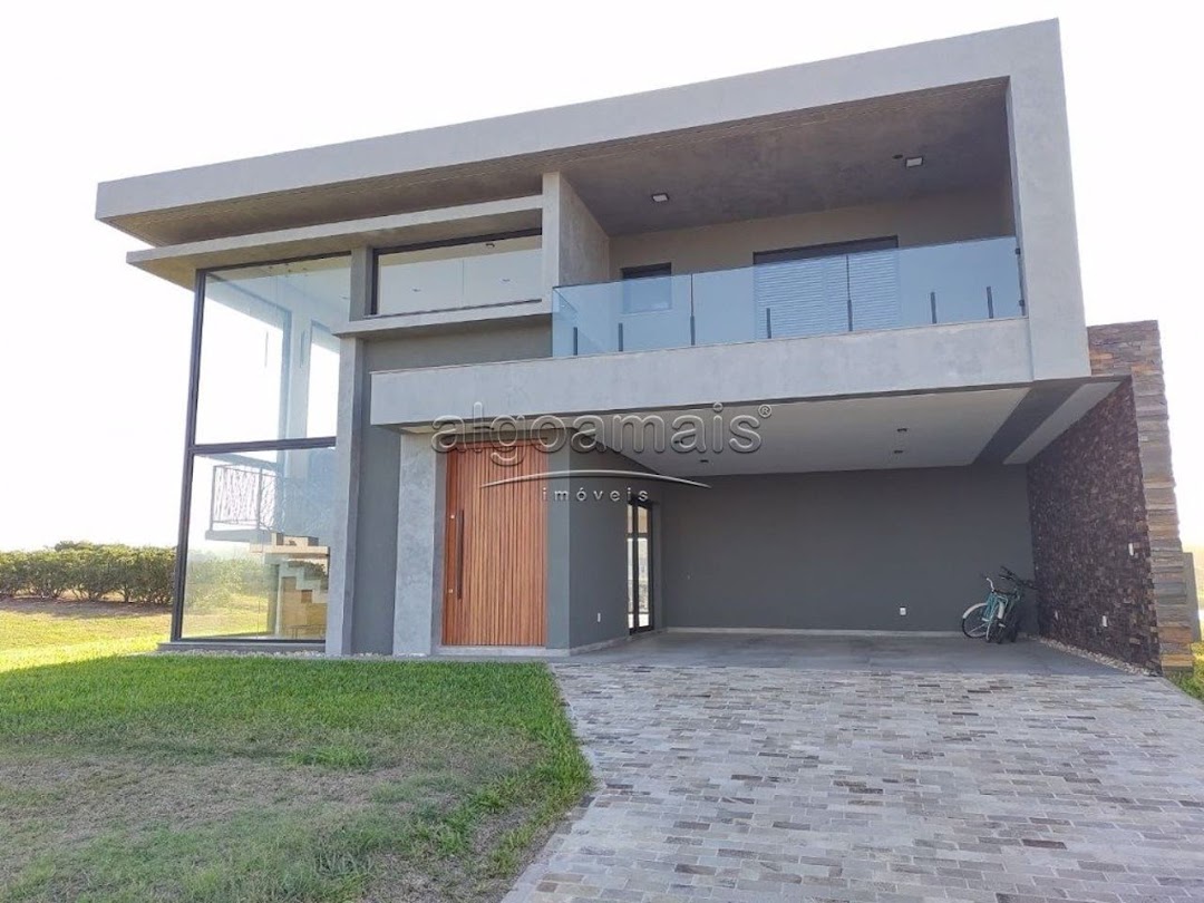 Casa de Condomínio à venda com 4 quartos, 350m² - Foto 1