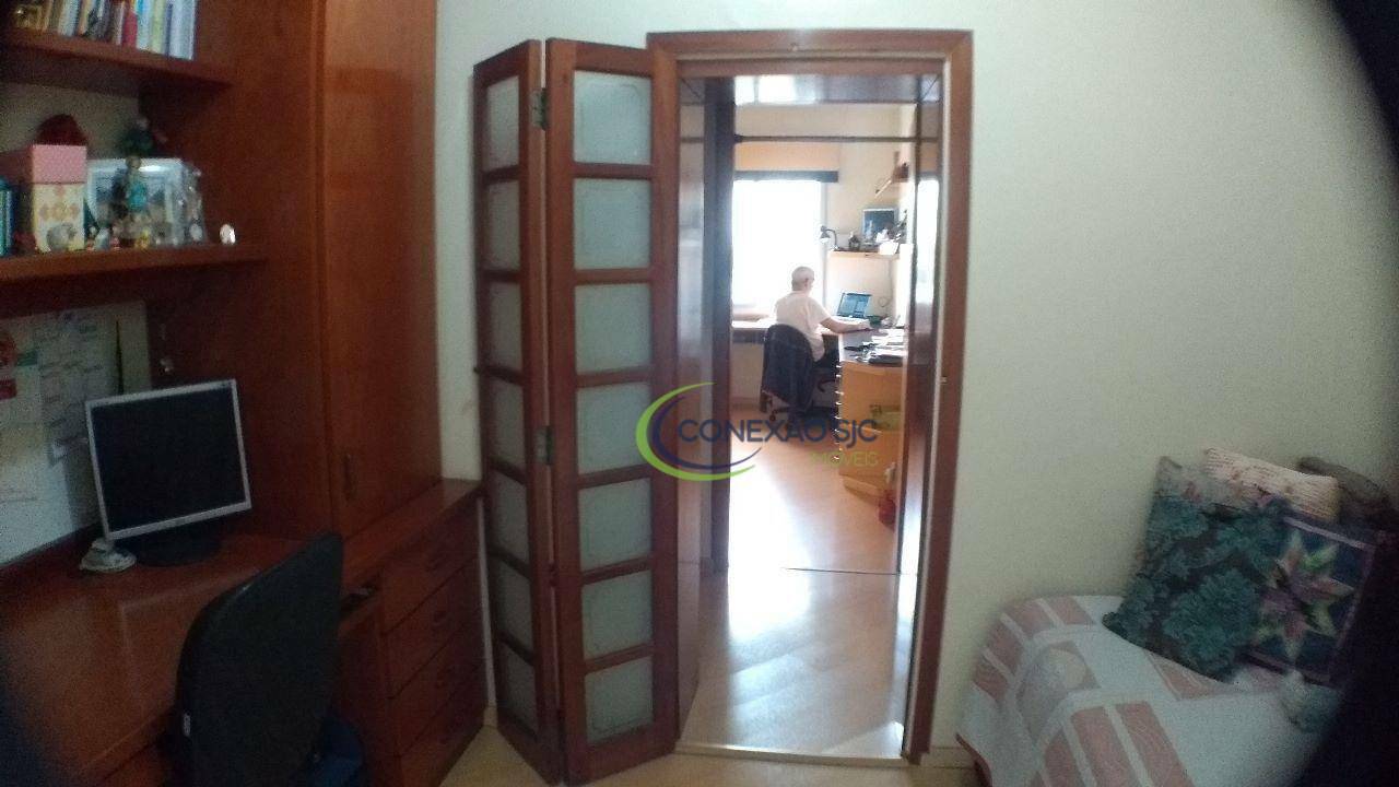 Apartamento à venda com 3 quartos, 185m² - Foto 3