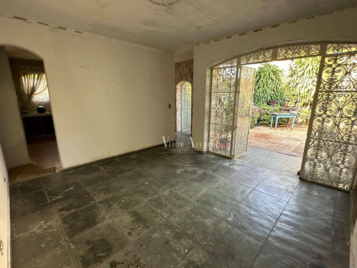 Casa à venda com 3 quartos, 256m² - Foto 10