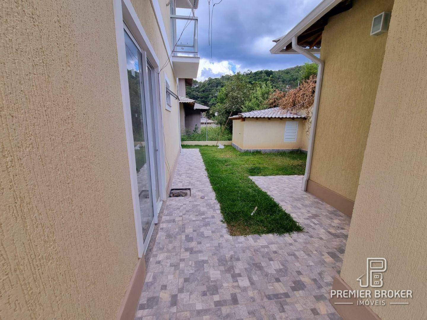 Casa de Condomínio à venda com 4 quartos, 230m² - Foto 9