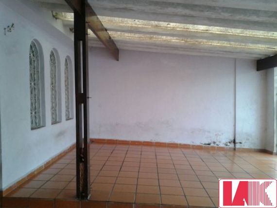 Casa à venda com 2 quartos, 159m² - Foto 2