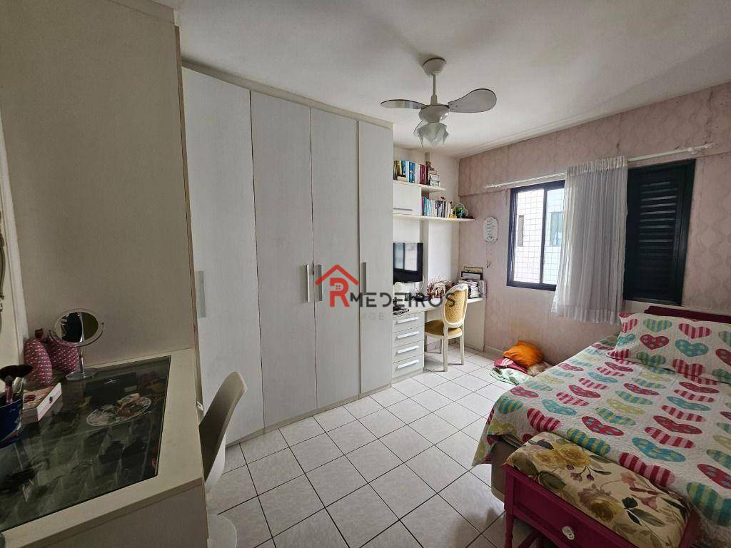 Apartamento à venda com 2 quartos, 75m² - Foto 13